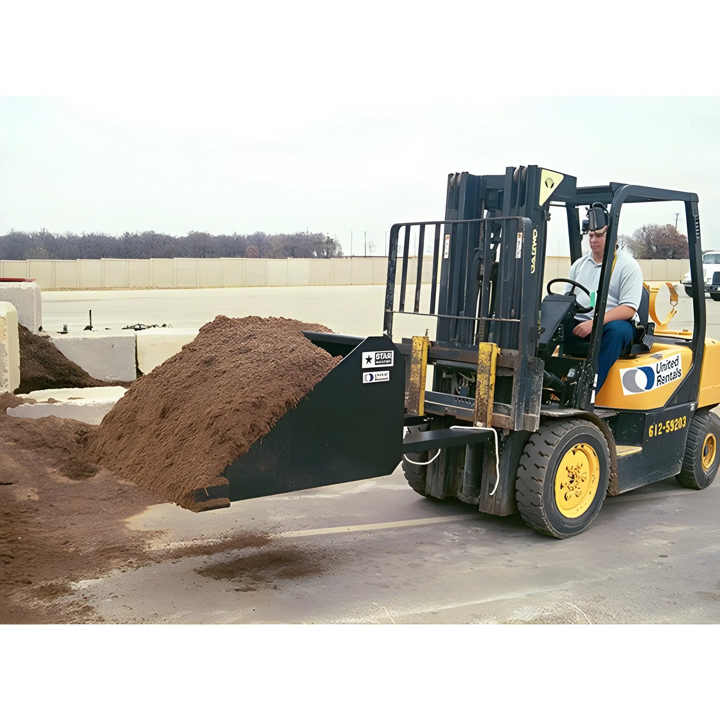 45'' Manual Self-Dump Bucket Dumping