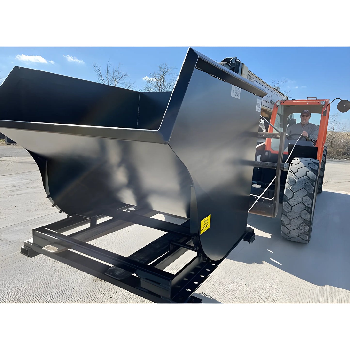 2.5 cuyd Self-Dump Hopper Operating Front