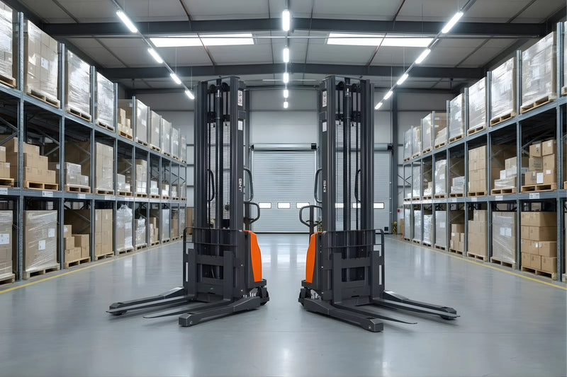 G33EA Semi-Electric Straddle Stacker Lithium