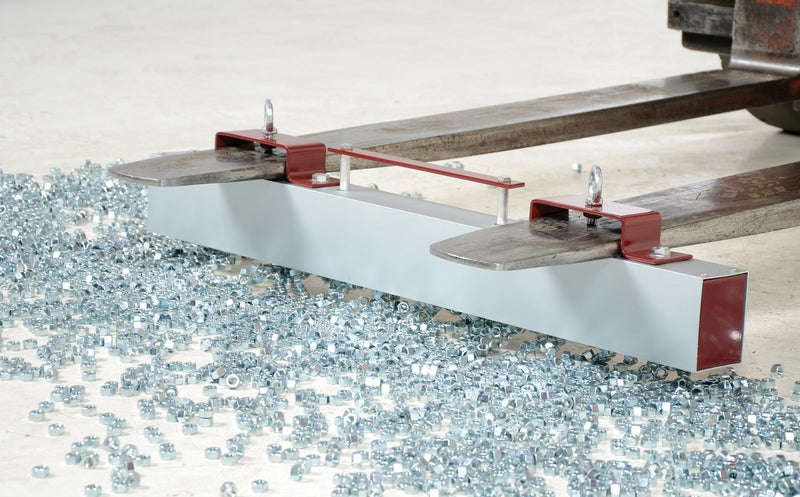 Vestil Hanging Magnetic Sweepers