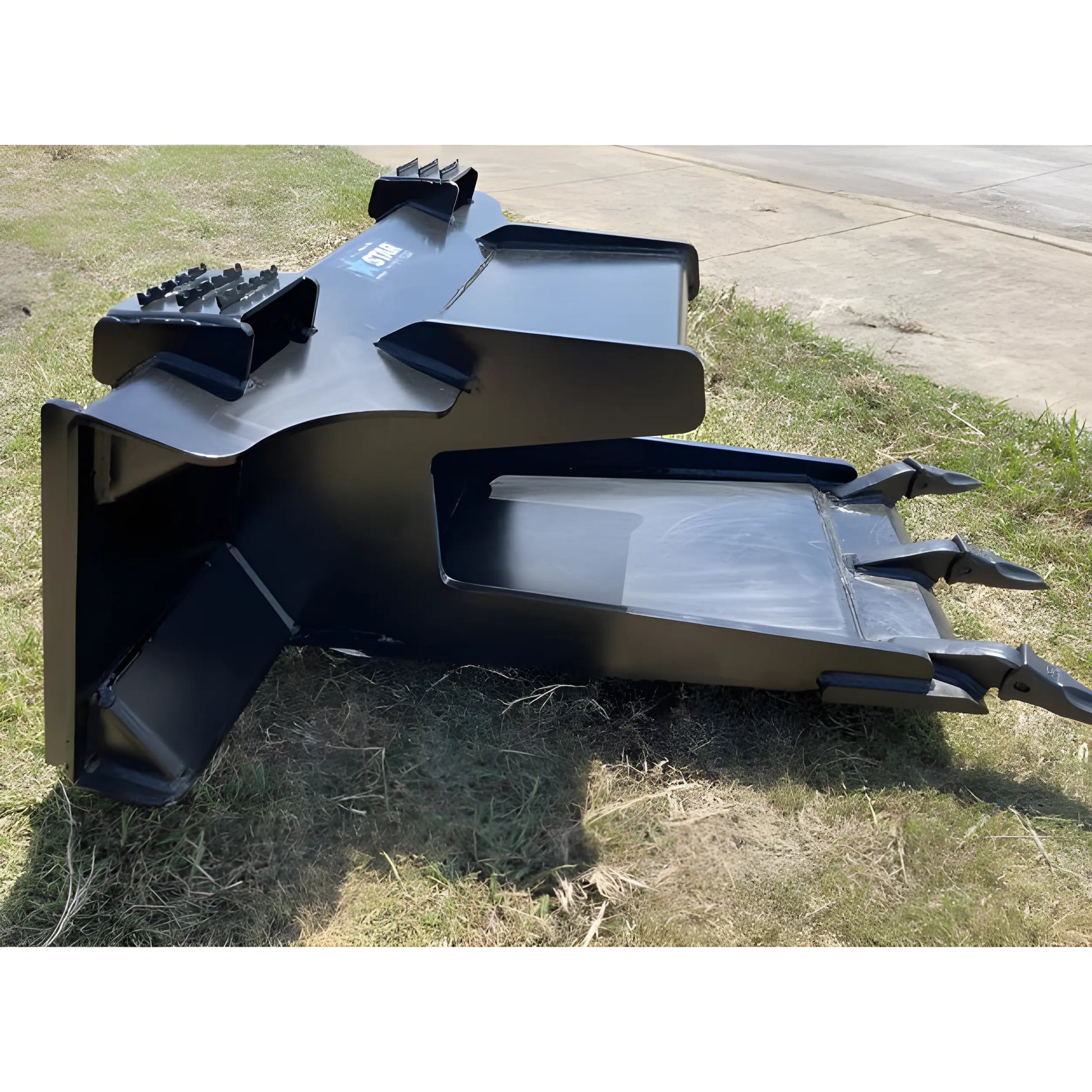 Star Industries 127 heavy-duty black excavator bucket attachment with reinforced edges and teeth