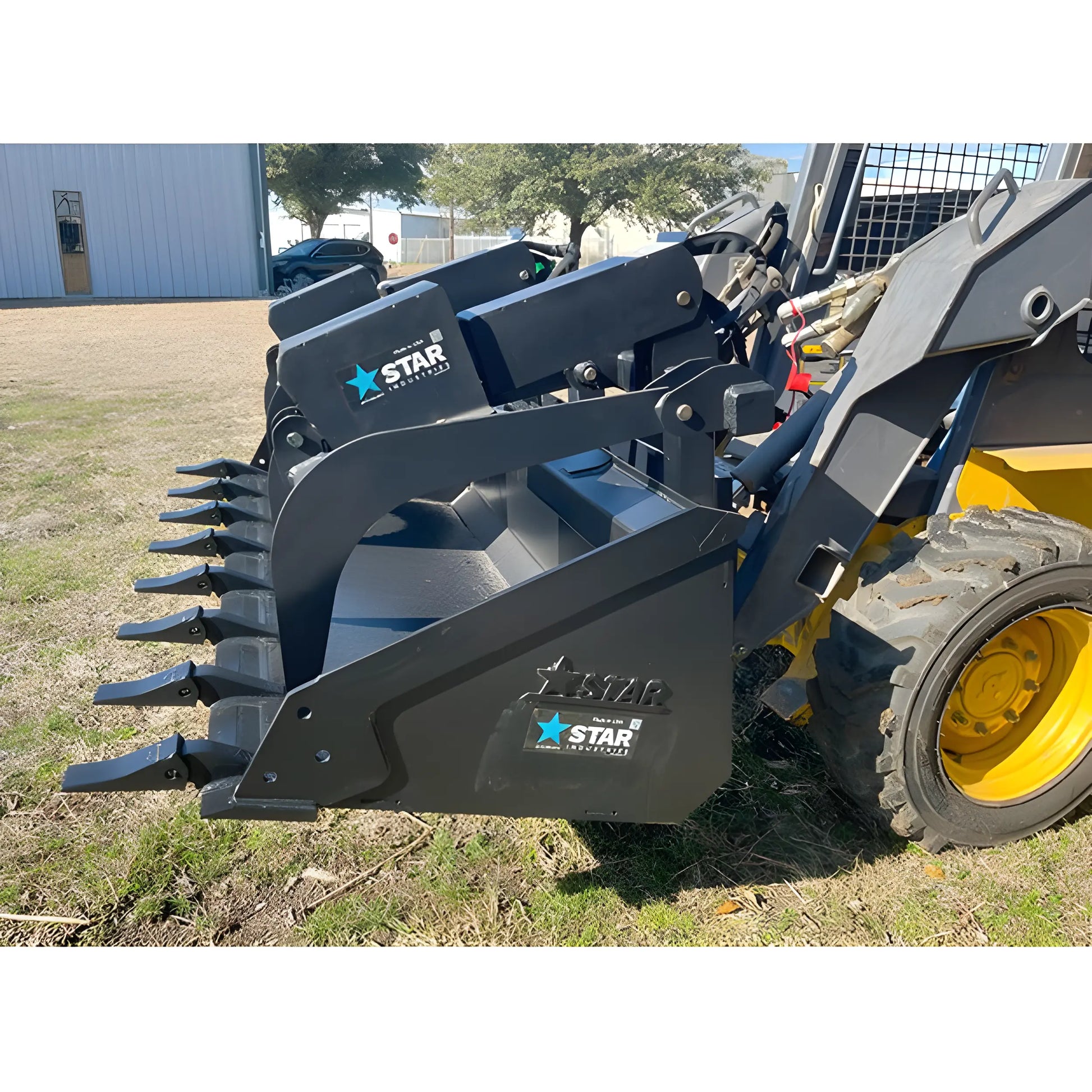 Star Industries 175-UGA heavy-duty skid steer attachment bucket with teeth for digging and material handling